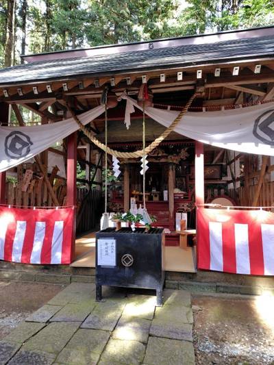 嶽山箒根神社,見どころ,磁生