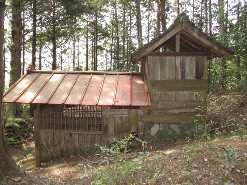 稲荷神社  (栗町),京都府綾部市栗町土居ノ内２９−１