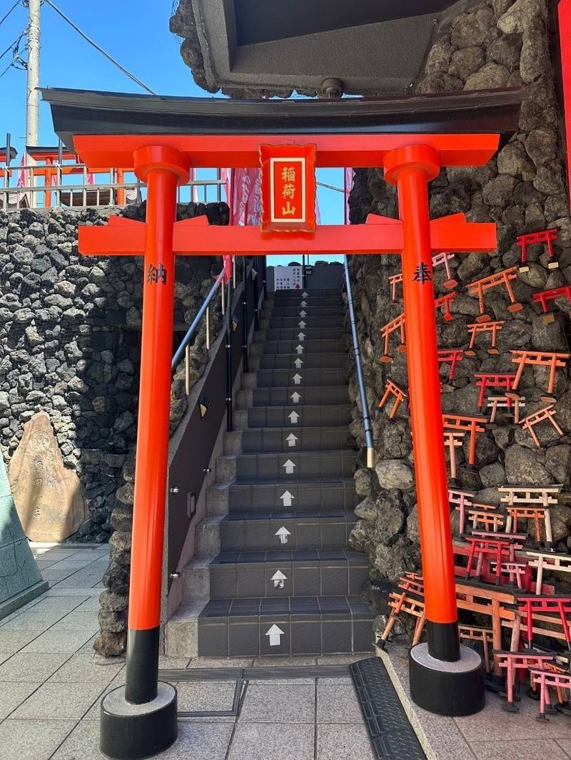 穴守稲荷神社 上之社  (稲荷山),東京都大田区羽田5丁目2-7