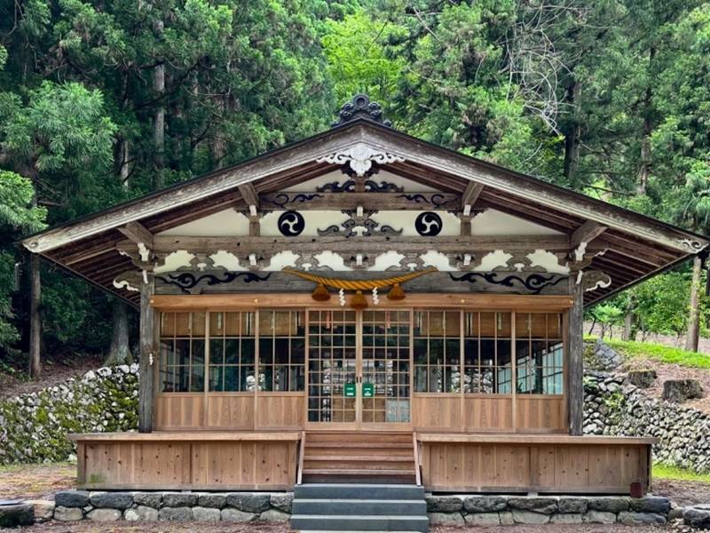 諏訪神社  (郡上市大和町小間見),岐阜県郡上市大和町小間見251番地