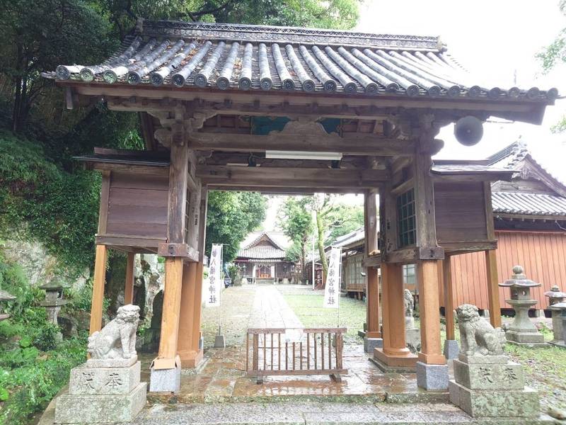 厳原八幡宮神社,長崎県対馬市厳原町中村字清水山645-1
