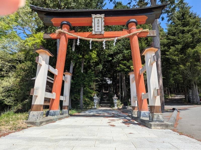 内野浅間神社,山梨県南都留郡忍野村内野１