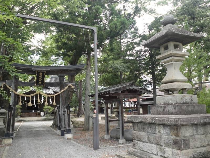 岩崎神社,長野県松本市新村2289