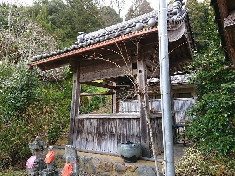 如是寺,京都府綾部市十倉志茂町遅谷２９