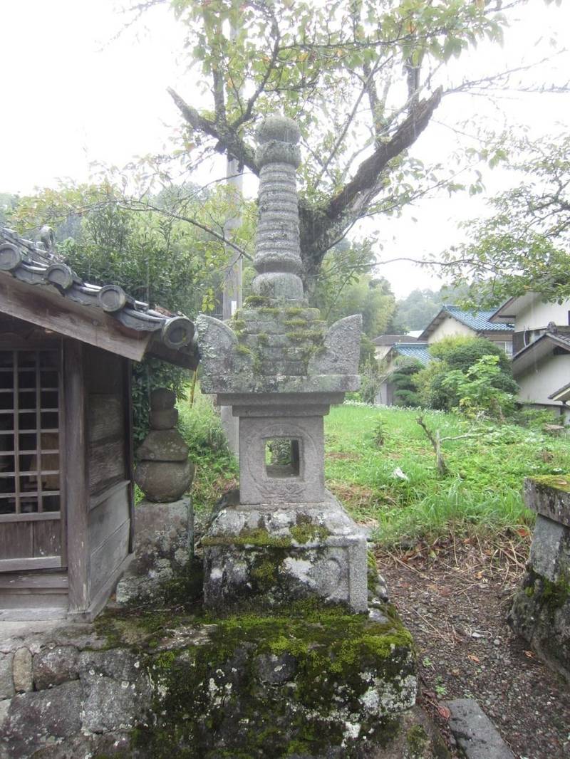 光照寺,兵庫県丹波篠山市宮田１４６
