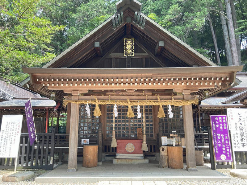 郊戸八幡宮,長野県飯田市今宮町４丁目６２０７