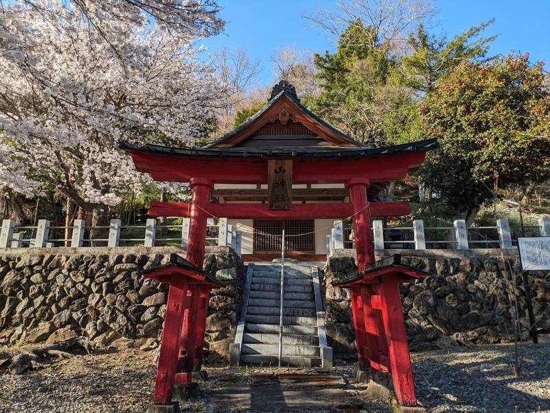 山神社,山梨県南巨摩郡身延町北川１０８１