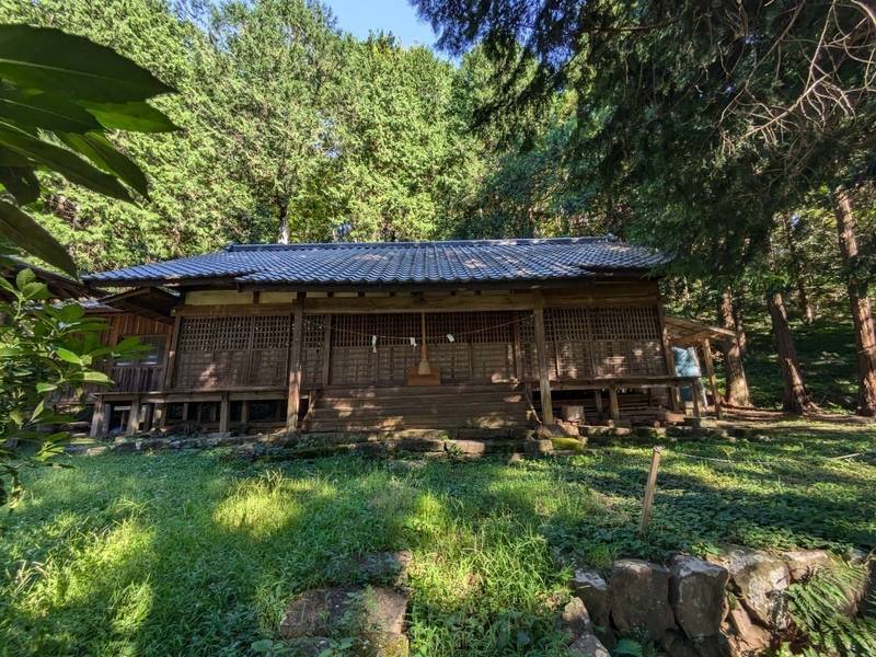 白山神社,山梨県北杜市明野町上神取１０７０