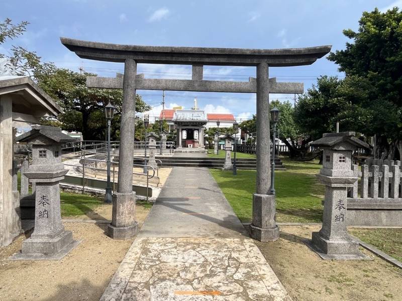 泡瀬ビジュル,沖縄県沖縄市泡瀬2丁目1
