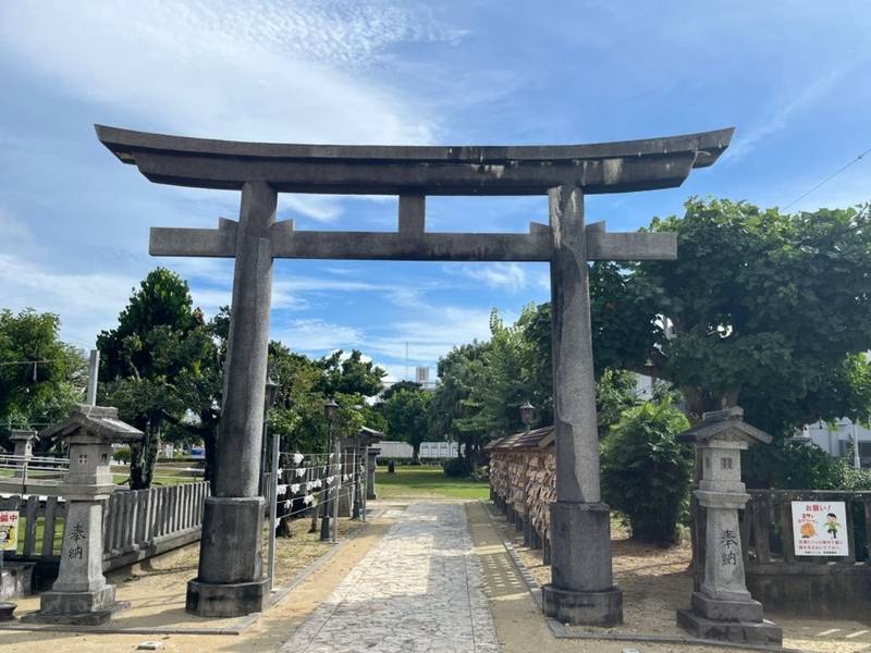 泡瀬ビジュル,沖縄県沖縄市泡瀬2丁目1