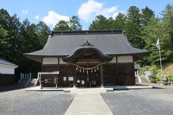 瀧神社 (遥拝所),岡山県勝田郡奈義町滝本