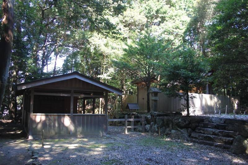堅神神社,三重県鳥羽市堅神町 787番地