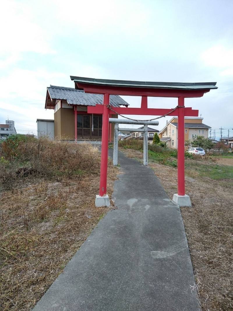 松本稲荷神社 (松本8号墳),群馬県邑楽郡邑楽町石打1150