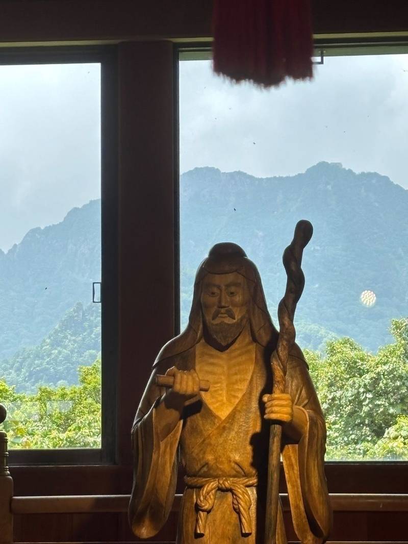 石鎚神社     (中宮 成就社),愛媛県西条市小松町石鎚４２２