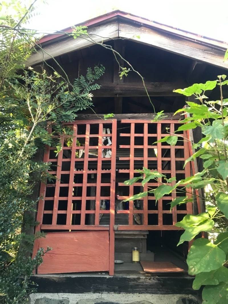 稲荷宮   (久保沢),神奈川県相模原市緑区久保沢3-5-9