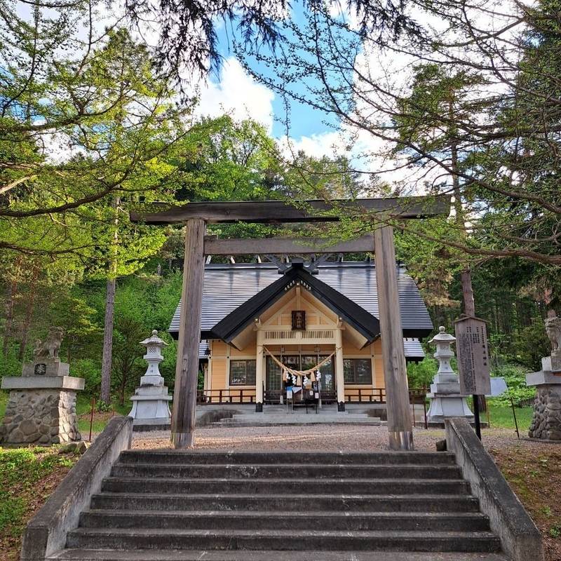 滝上神社,北海道紋別郡滝上町字サクルー原野33番地