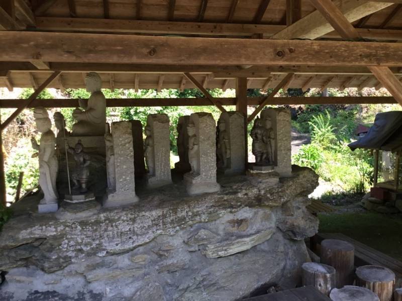 青厳寺,愛媛県伊予郡砥部町総津1595