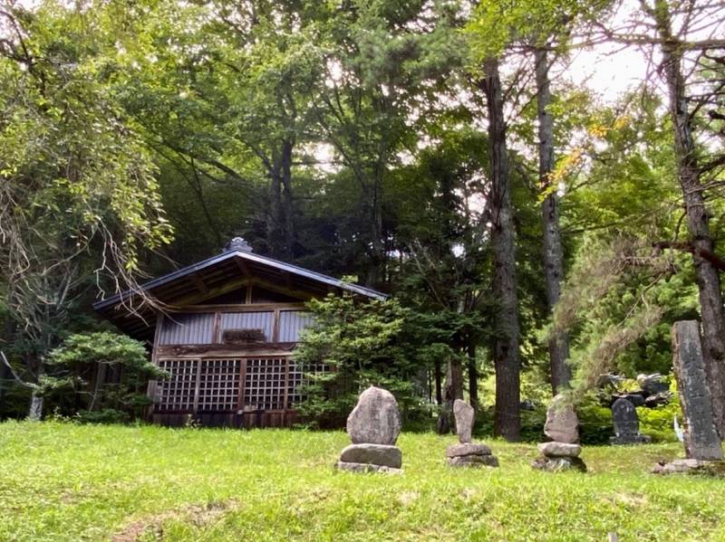 駒ヶ岳神社里宮,長野県伊那市荒井内の萱